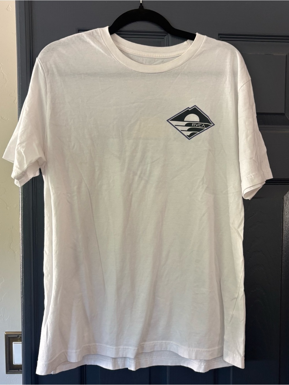 RVCA Men's White Graphic Logo Short Sleeve T‑Shirt